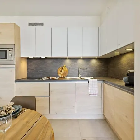Apartamento Huswell - With Natural Swimming Pool *
